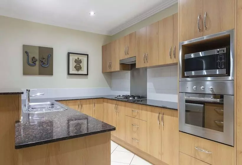 آپارتمان 3 خوابه با چشمانداز دریا, Piermonde Apartments Cairns