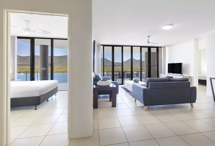 آپارتمان 3 خوابه با چشمانداز دریا, Piermonde Apartments Cairns