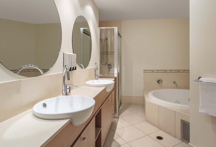 带3个卧室带海景的公寓, Piermonde Apartments Cairns