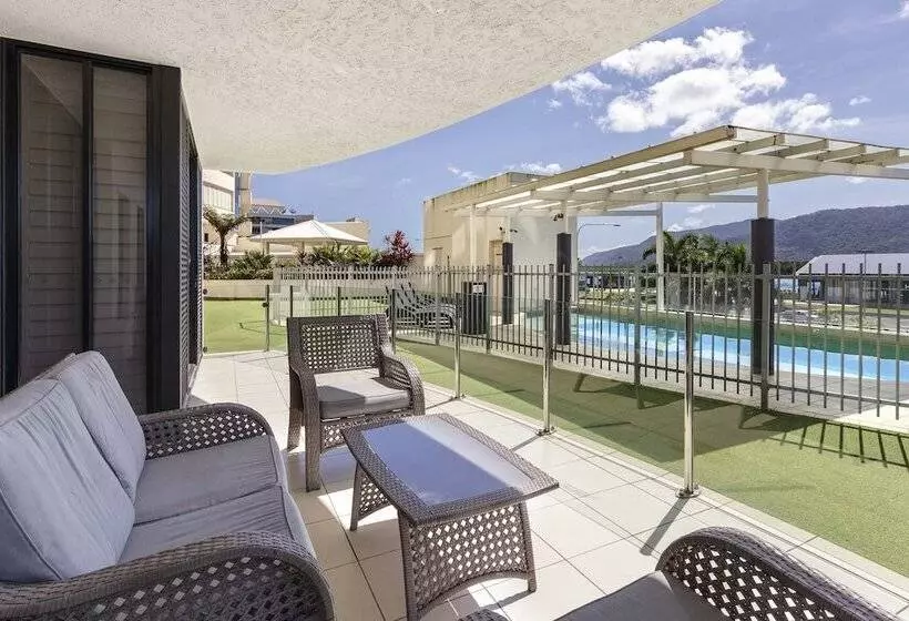 3 Bedroom Apartment Pool View, Piermonde Apartments Cairns