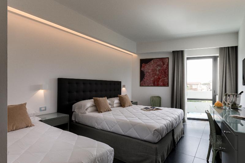 コンフォートトリプルルーム, Rada Siri