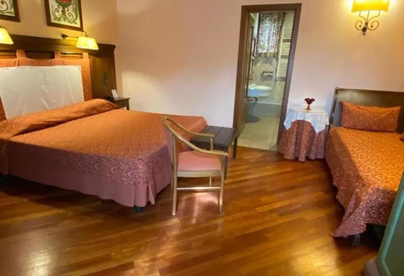 اتاق راحتی سه تخته, Relais Abbazia Santa Anastasia Resort & Winery