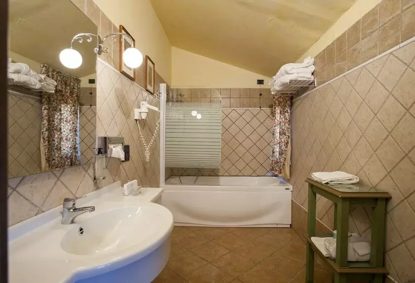 سوییت جونیور, Relais Abbazia Santa Anastasia Resort & Winery