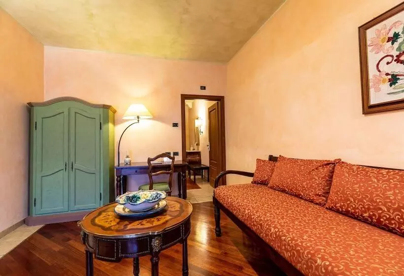سوییت جونیور, Relais Abbazia Santa Anastasia Resort & Winery