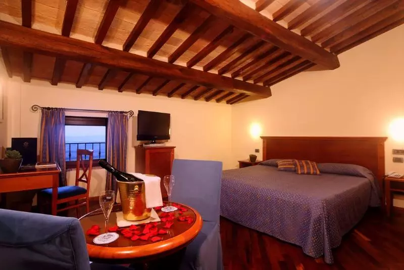 デラックストリプルルーム, Relais La Corte Di Bettona