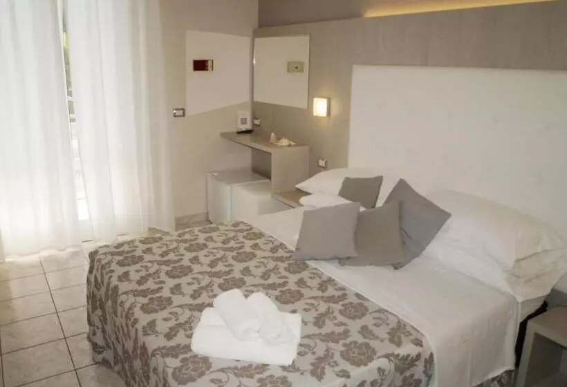 Economy Triple Room, Stefan Room & Breakfast