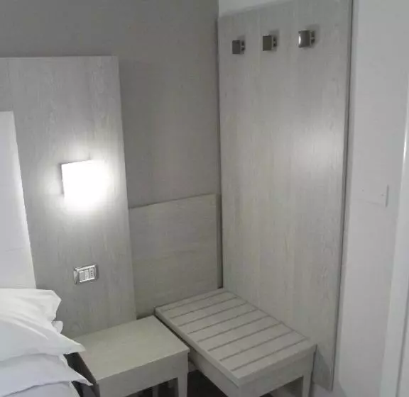 Economy Quadruple Room, Stefan Room & Breakfast