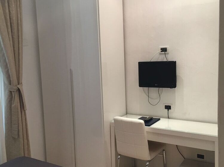 اتاق استاندارد یک نفره, Villa Accini