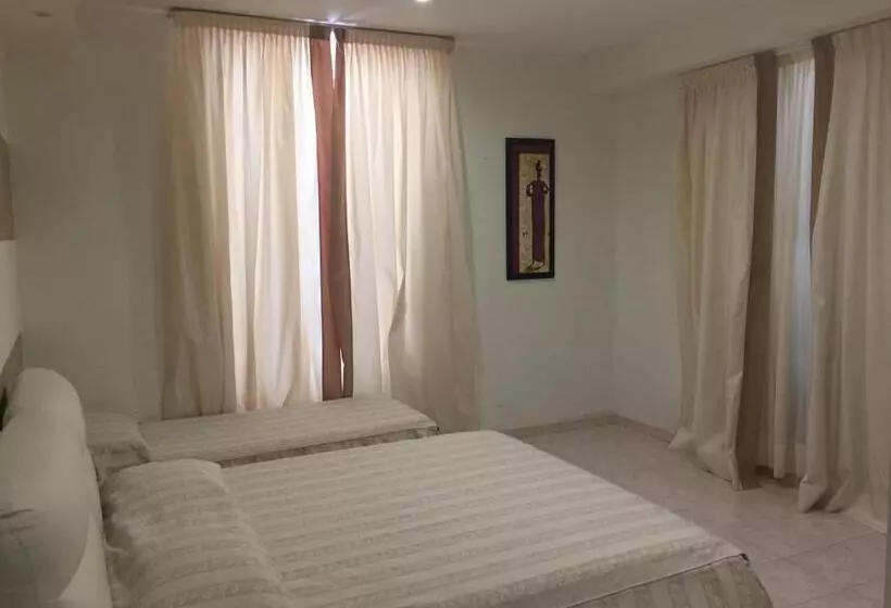 اتاق استاندارد سه نفره, Villa Accini
