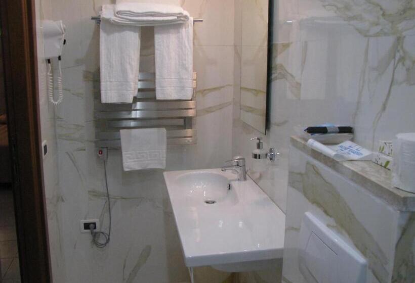 اتاق لوکس, Villa Accini