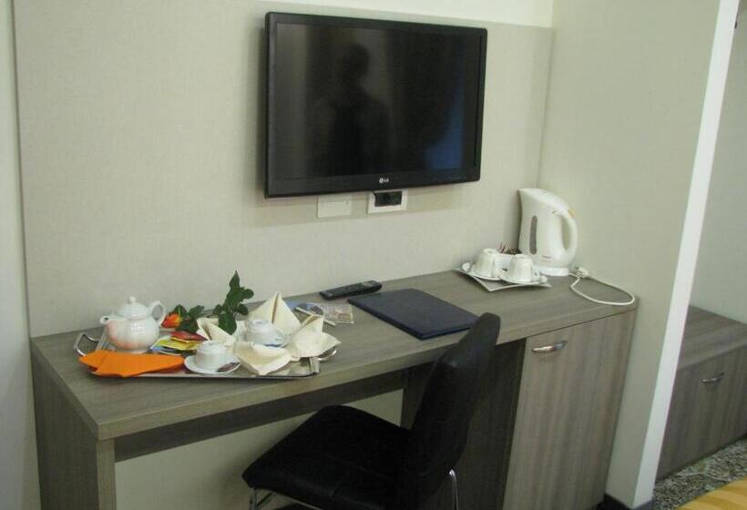 اتاق لوکس, Villa Accini