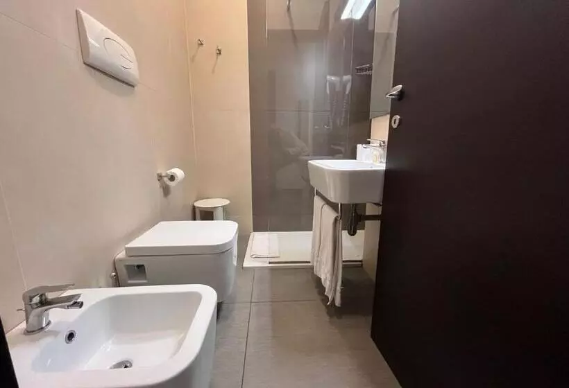 اتاق اکونومی, Napolit Amo Hotel Medina