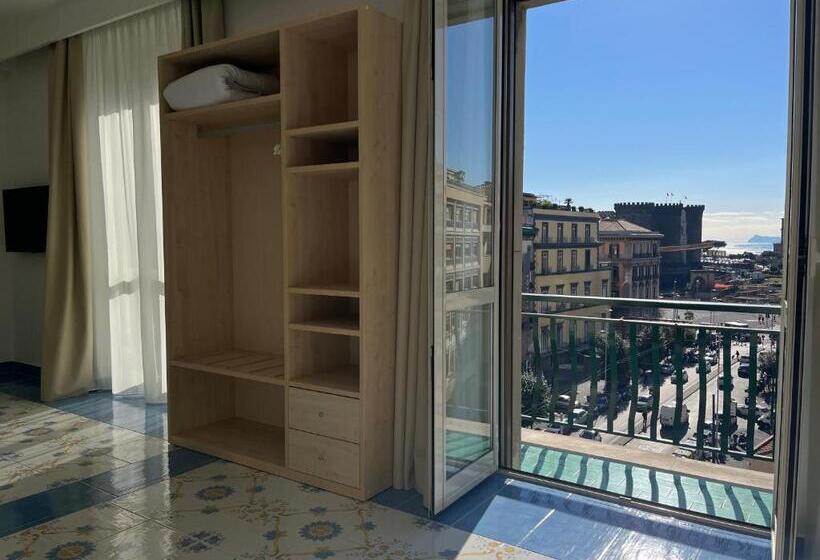 اتاق لوکس با چشم‌انداز شهر, Napolit Amo Hotel Medina