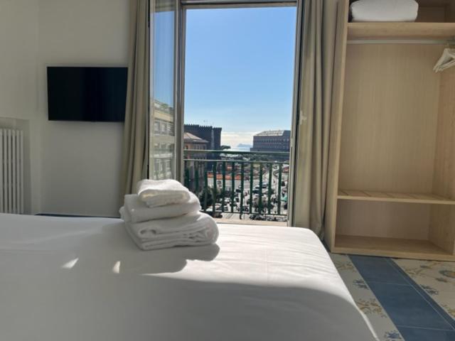 اتاق لوکس با چشم‌انداز شهر, Napolit Amo Hotel Medina