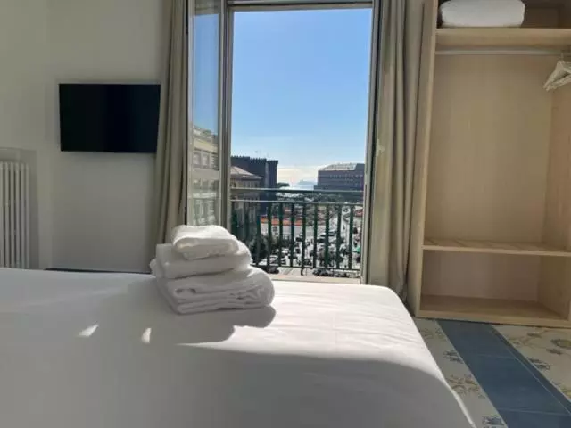 اتاق لوکس با چشم‌انداز شهر, Napolit Amo Hotel Medina