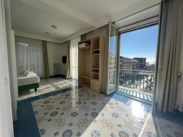 اتاق لوکس با چشم‌انداز شهر, Napolit Amo Hotel Medina