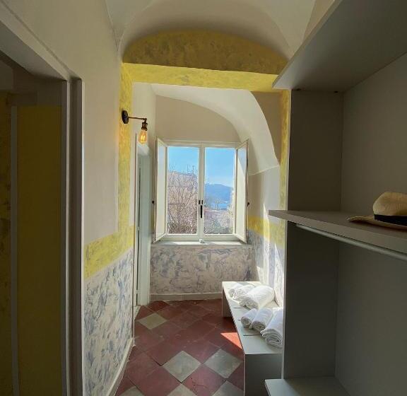 اتاق لوکس با چشمانداز دریا, Porto Salvo