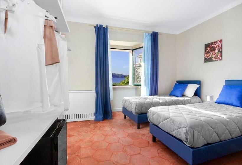 اتاق استاندارد چهار تخته با چشمانداز دریا, Porto Salvo