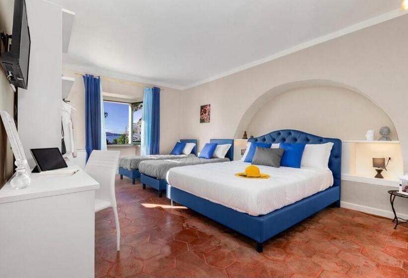 اتاق استاندارد چهار تخته با چشمانداز دریا, Porto Salvo