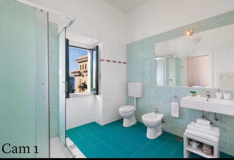 اتاق سه نفره دلوکس با چشمانداز دریا, Porto Salvo