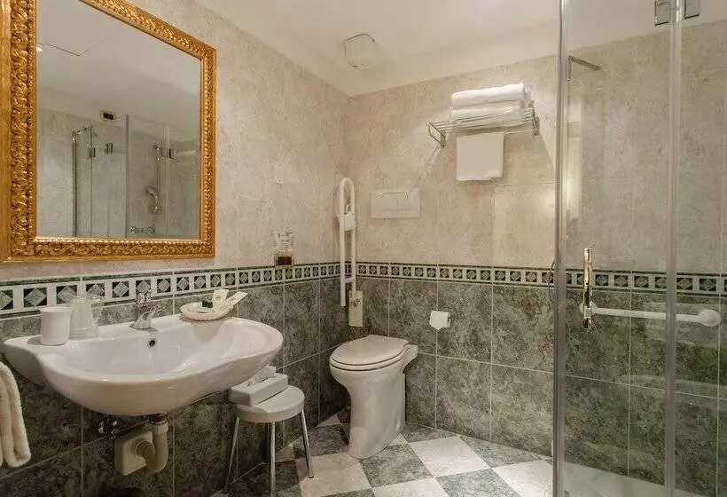 اتاق اکونومی, Al Ponte Mocenigo