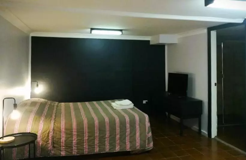 デラックススタジオ, Ascot Motor Inn