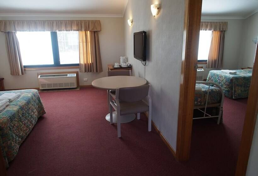Семейный Номер, Ascot Motor Inn
