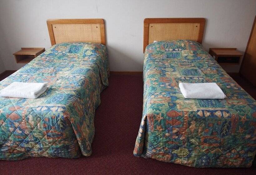 Quarto Familiar, Ascot Motor Inn