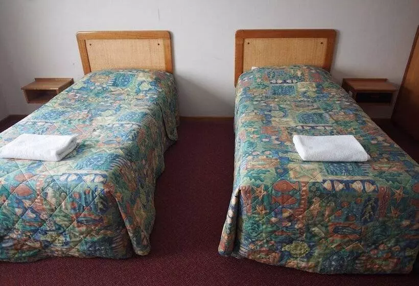 ファミリールーム, Ascot Motor Inn