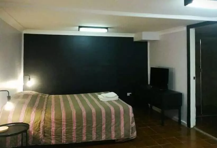 デラックススタジオ, Ascot Motor Inn