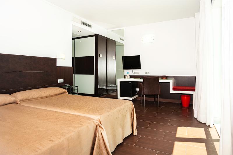 스탠다드 룸, Alda Carril