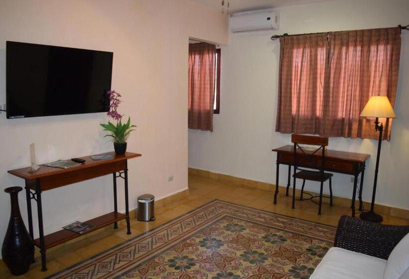 سوییت, Dario Granada