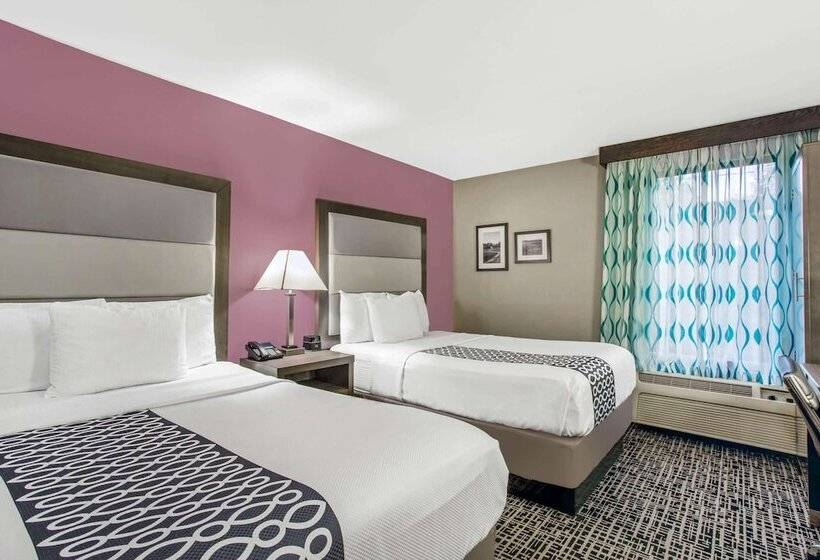 Номер Стандарт 2 Двуспальные Кровати, La Quinta Inn By Wyndham Radford