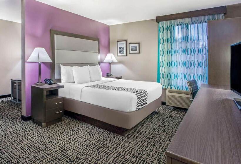 סוויטה דלוקס, La Quinta Inn By Wyndham Radford