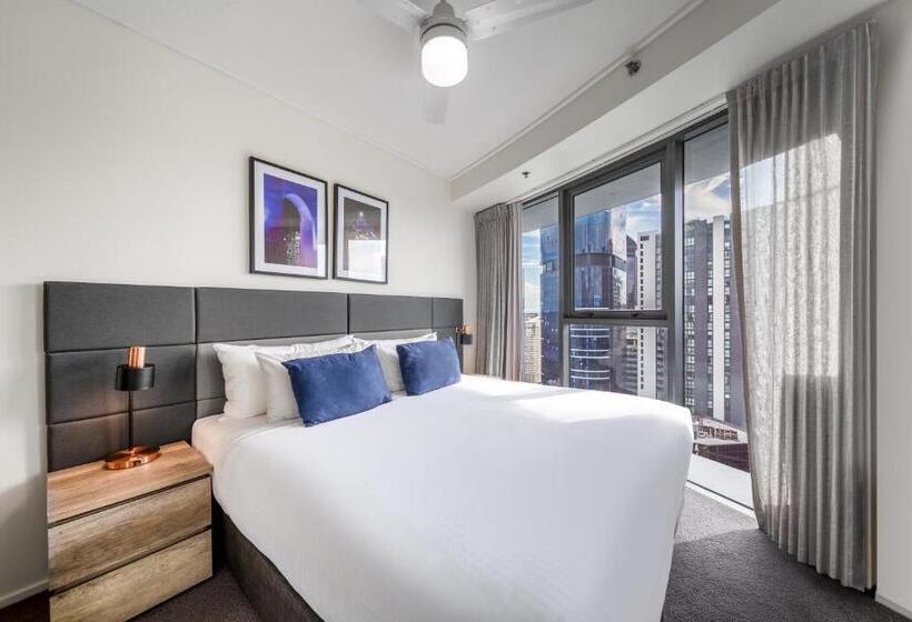2 Bedroom Apartment with Views, Oaks Brisbane On Felix Suites