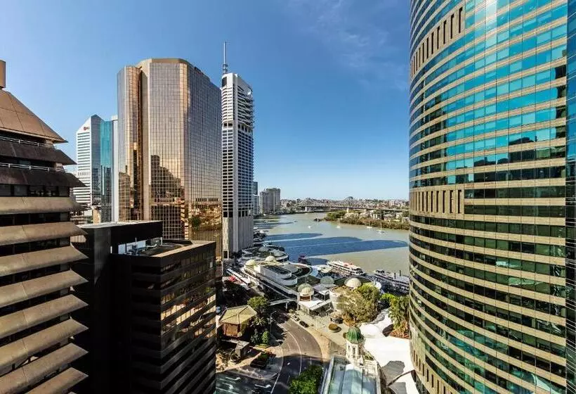 2 Bedrooms Apartment River View, Oaks Brisbane On Felix Suites
