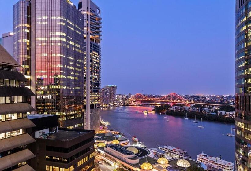 2 Bedroom Apartment with Views, Oaks Brisbane On Felix Suites