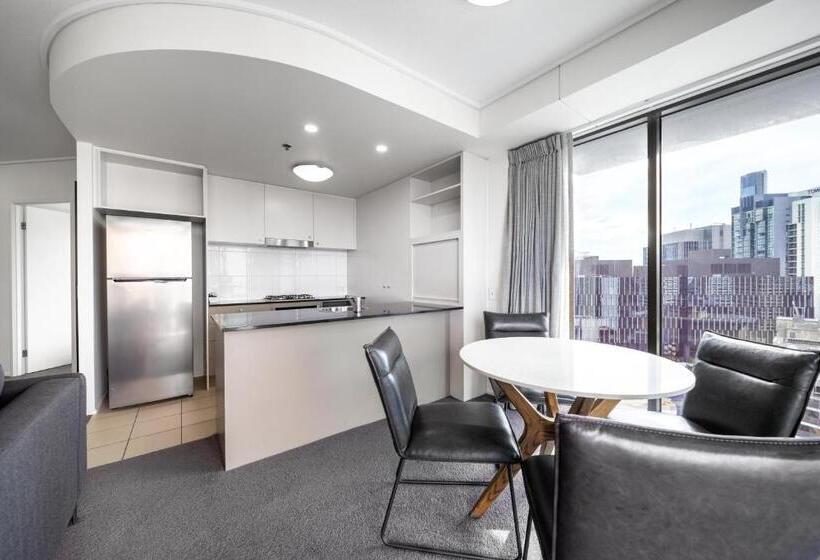 2 Bedrooms Apartment River View, Oaks Brisbane On Felix Suites