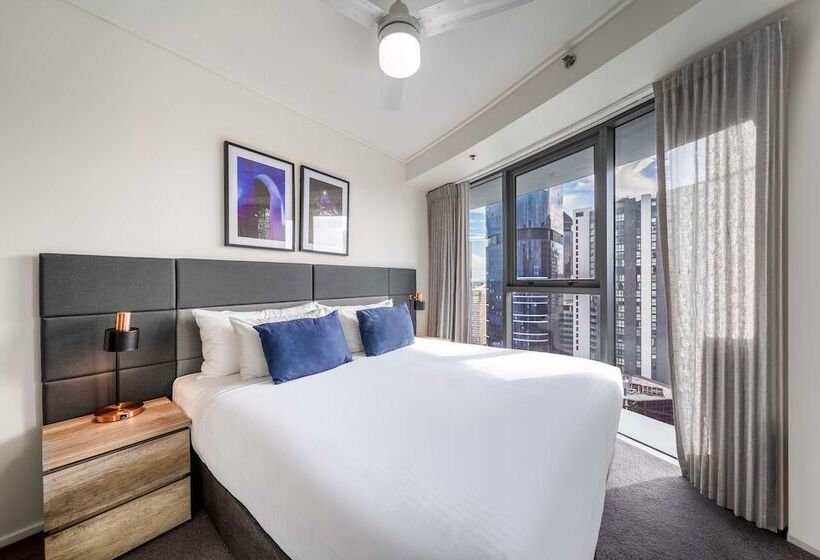 2 Bedrooms Apartment River View, Oaks Brisbane On Felix Suites