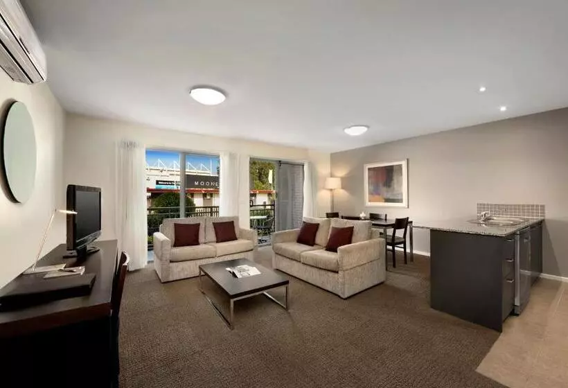 Huoneisto 1 Makuuhuone Parveke, Quest Moonee Valley