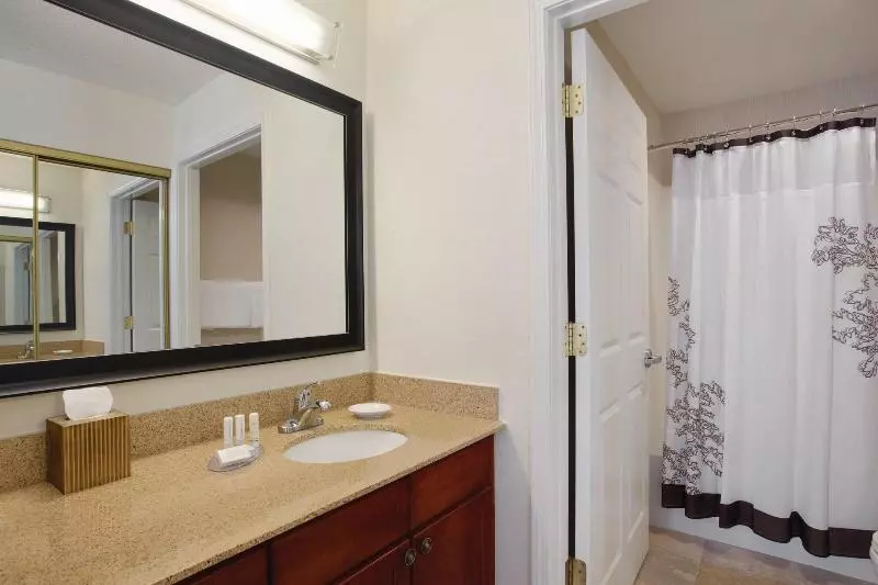 سوئیت با تخت بزرگ, Residence Inn Joplin