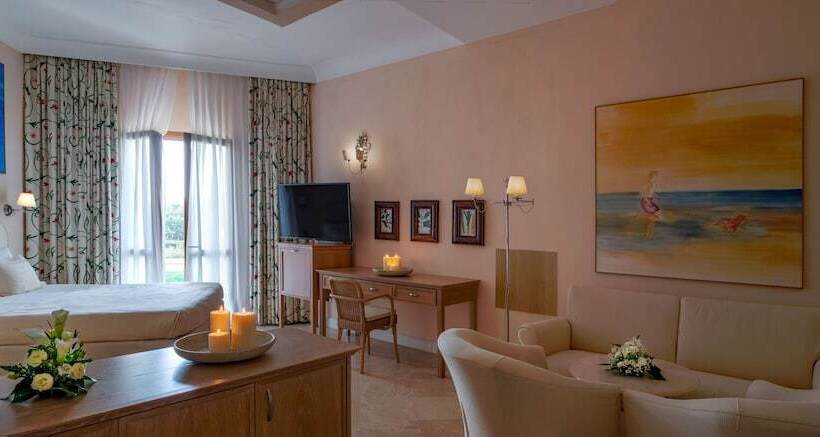 スーペリアトリプルルーム, Tombolo Talasso Resort