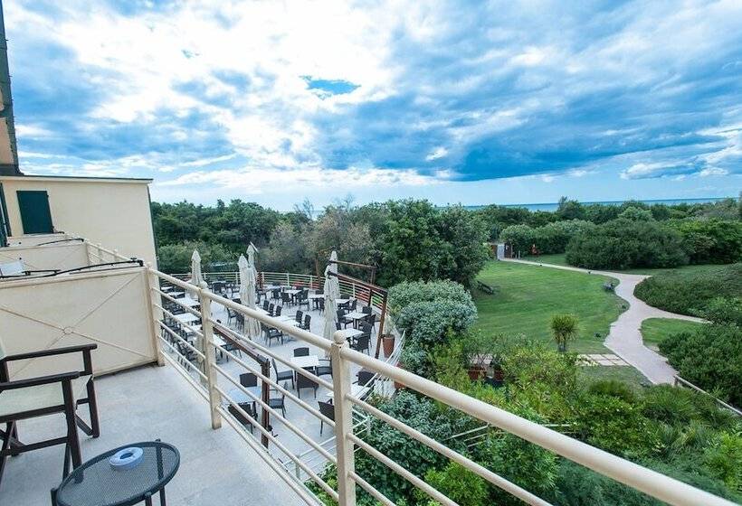 サイドシービュースーペリアールーム, Tombolo Talasso Resort