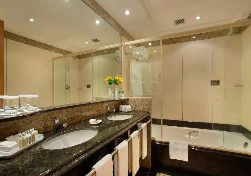 سوییت جونیور, Windsor Barra
