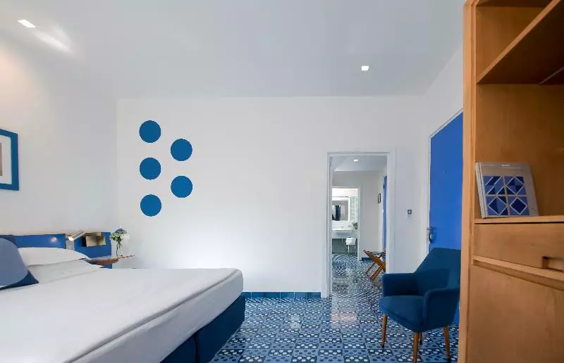 障害者適応デラックスルーム, Microtel Inn & Suites Columbus North