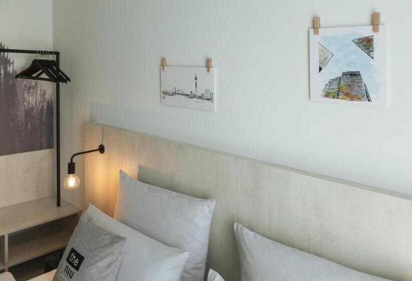 اتاق استاندارد برای معلولان, Holiday Inn   The Niu Tab Dusseldorf Main Station, An Ihg