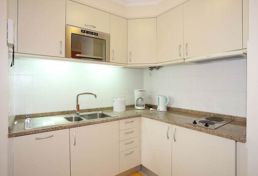 Полулюкс, Canico Bay Apartments