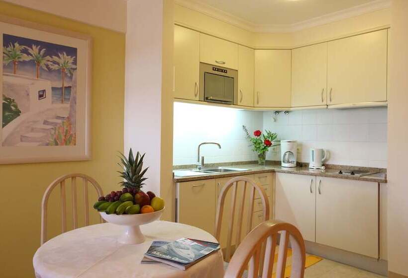 Полулюкс, Canico Bay Apartments