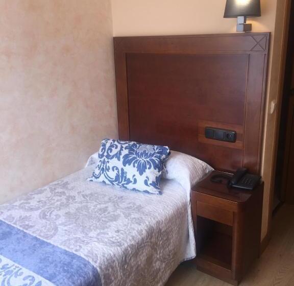 اتاق استاندارد یک نفره, Abadia Burgos Camino Santiago