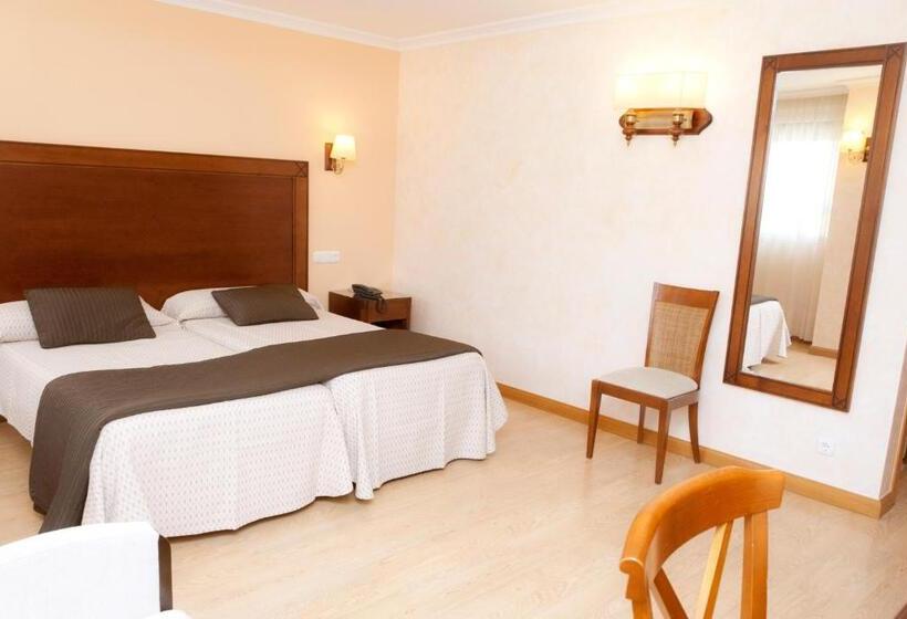 اتاق سوپریور با وان آب گرم, Abadia Burgos Camino Santiago